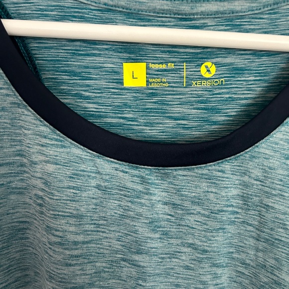 Women Xersion Ruched Side Tank Top Blue Large NWT - Picture 2 of 9